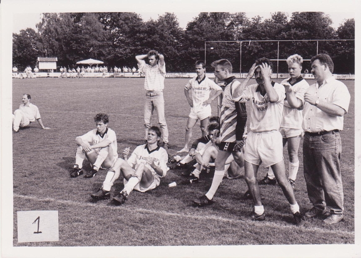 3 011 31 mei 1992 foto 1 IJsselboys - Eerbeekse Boys 2-2 IJsselboys wint na strafschoppen en promoveert naar 3b.jpg